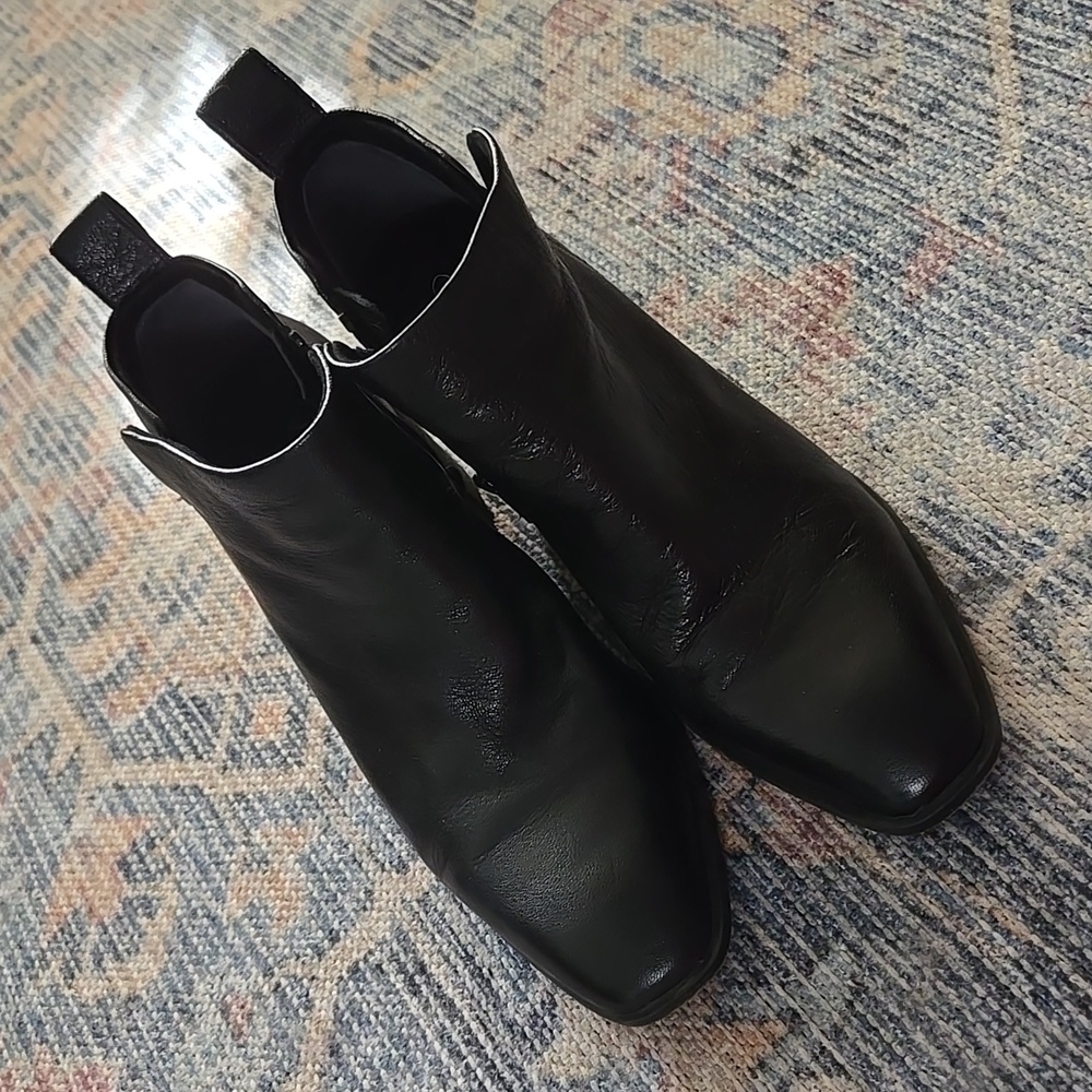 Vionic Lyssa boots